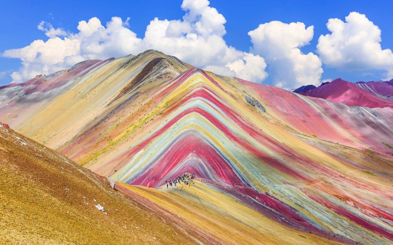 'Montaña de los Siete Colores', una maravilla de la tierra en Perú