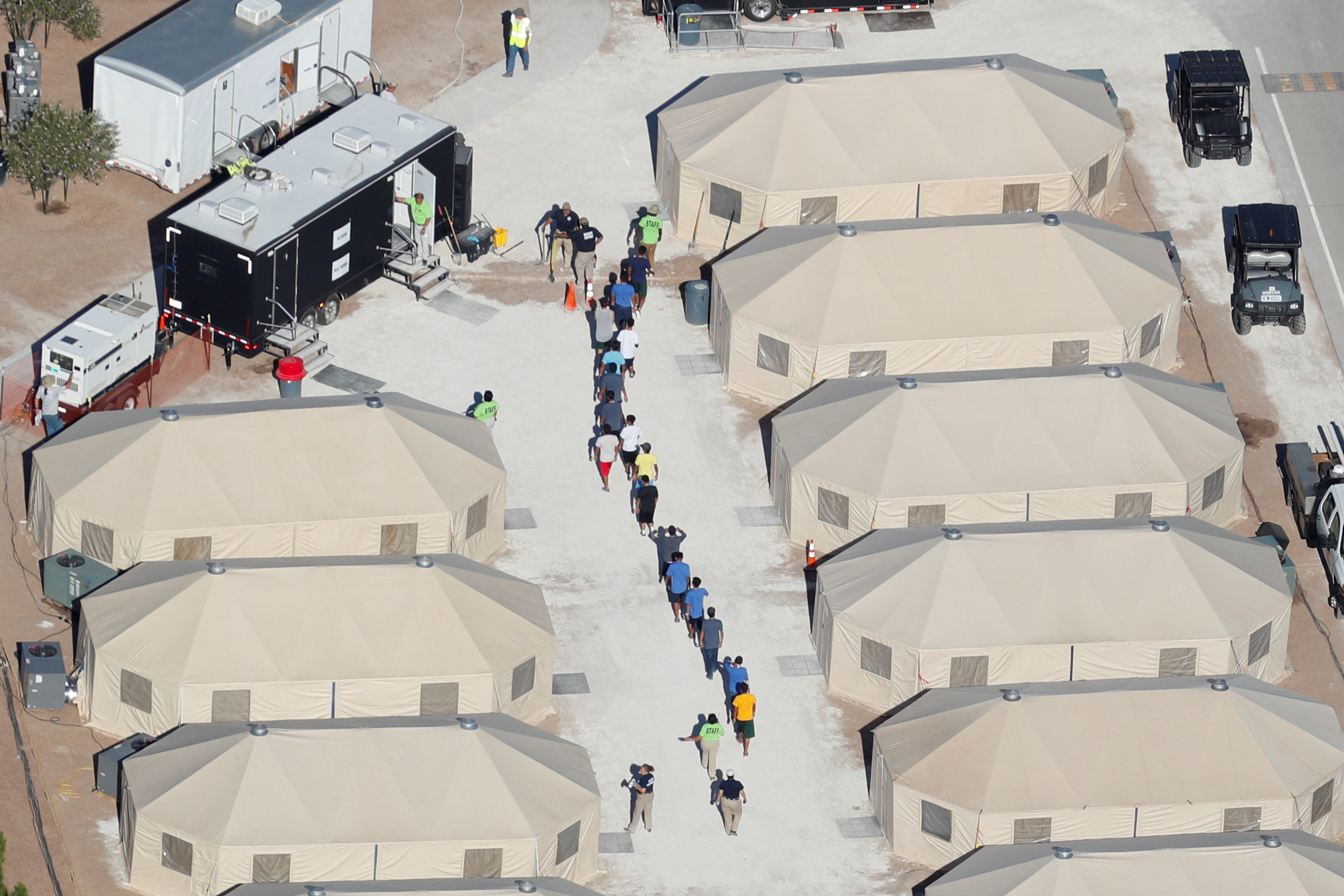 Pentágono abrir bases militares albergar niños migrantes