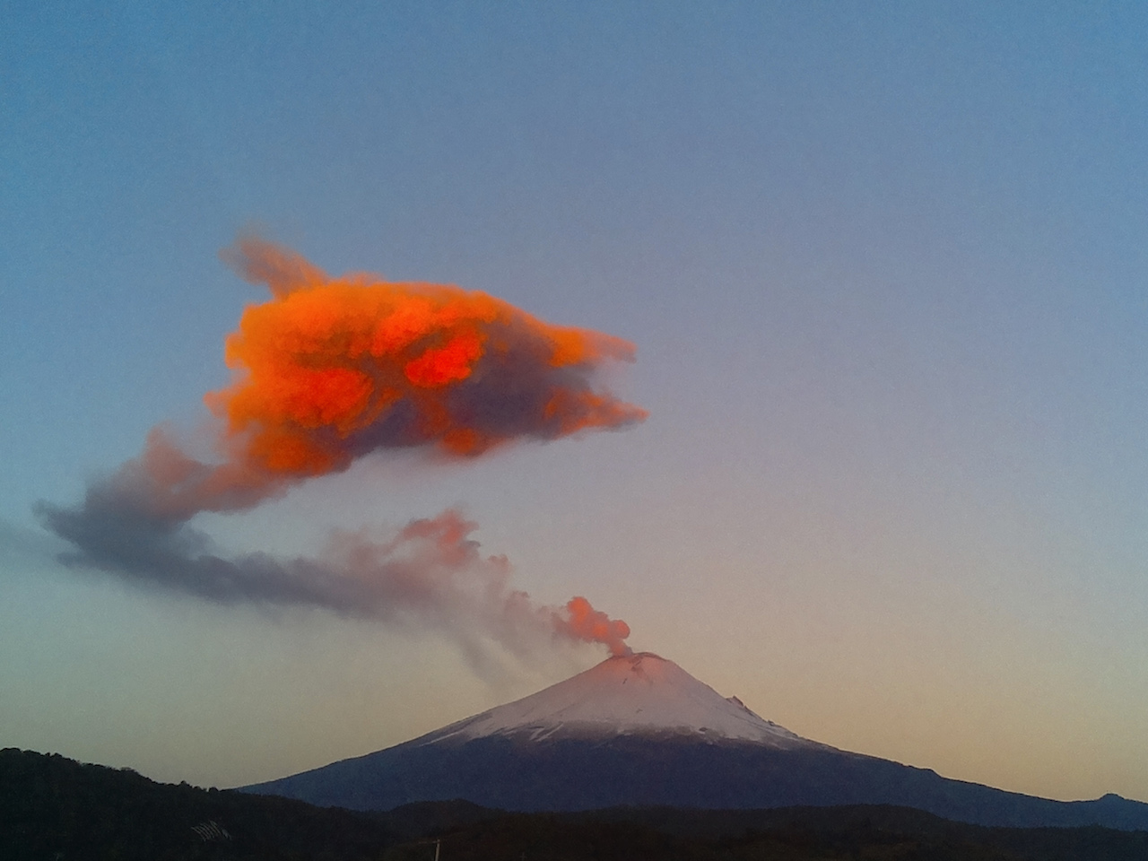 Erupción-Volcánica-Lluvia-Cenizas-Volcán-Popocatéptl