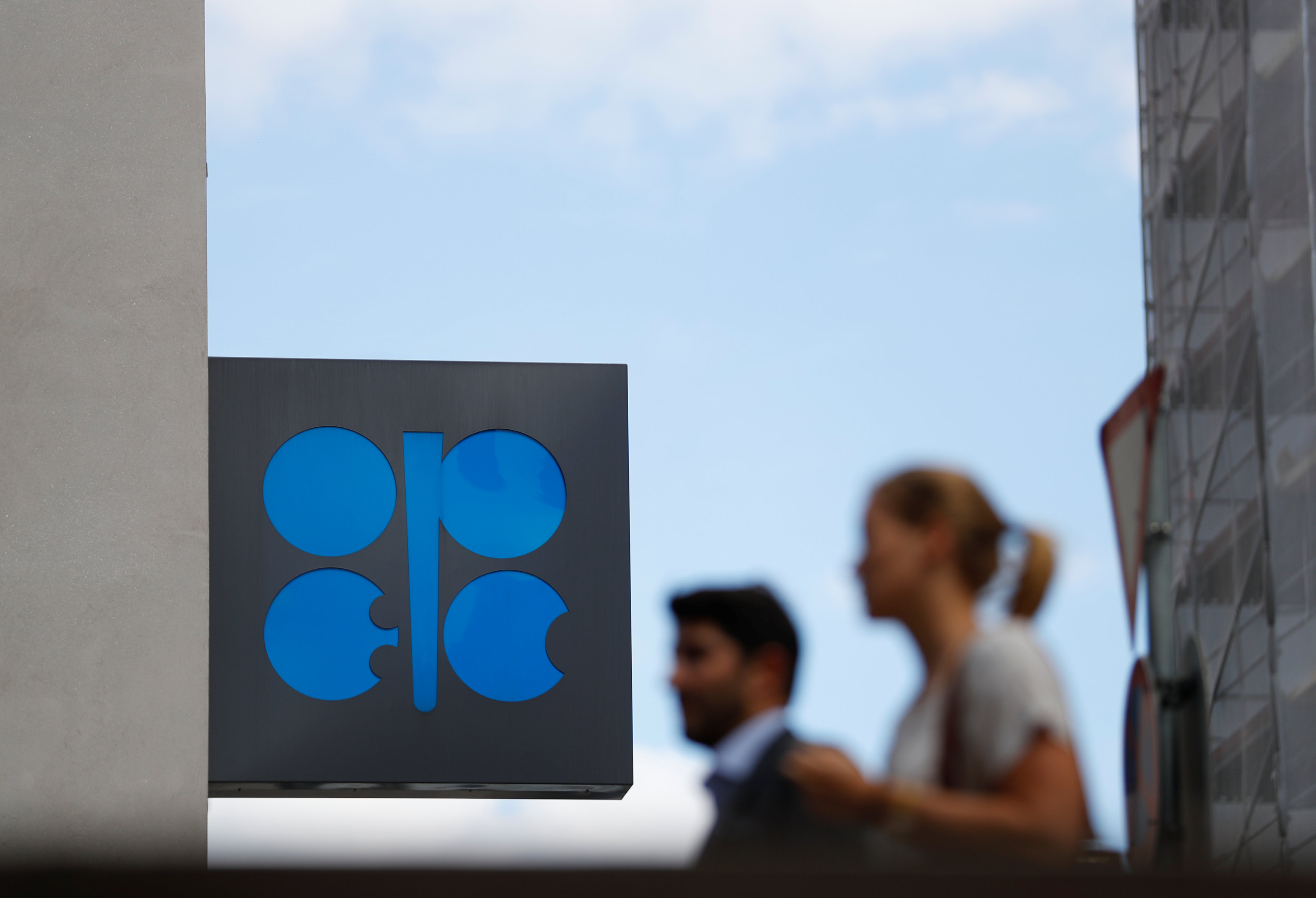Precios del petróleo a la baja, OPEP se acerca a acuerdo