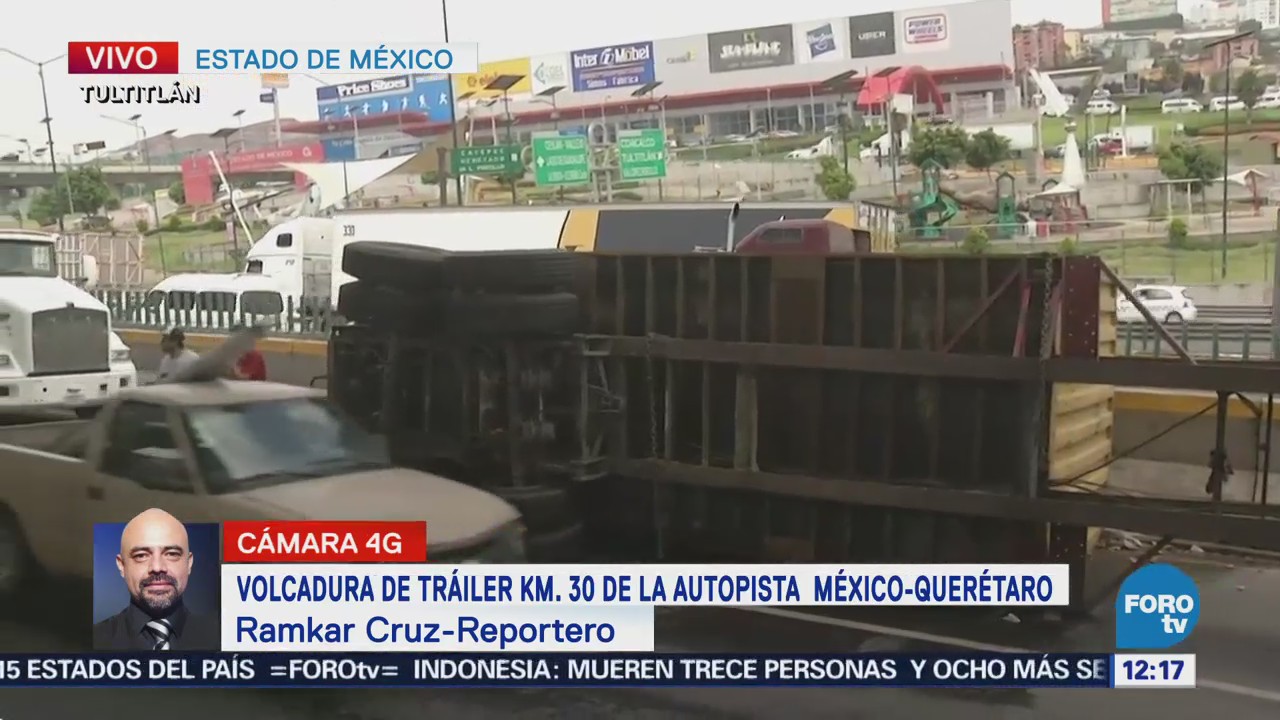 Reportan volcadura de tráiler en la autopista México-Querétaro