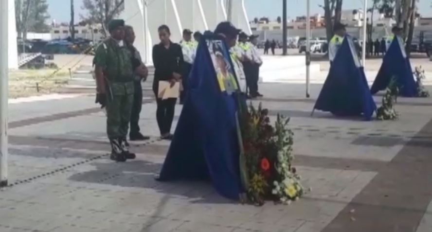 rinden homenaje policias guanajuato transito emboscados
