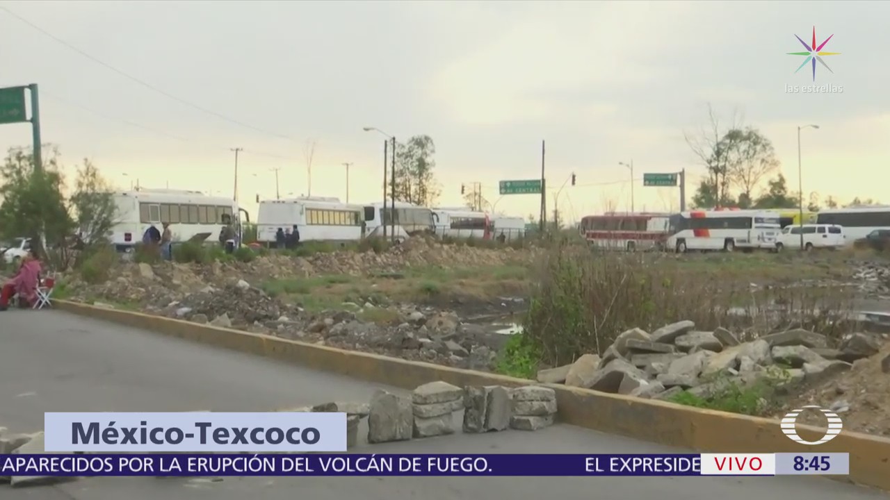 Se registra bloqueo en la autopista México-Texcoco