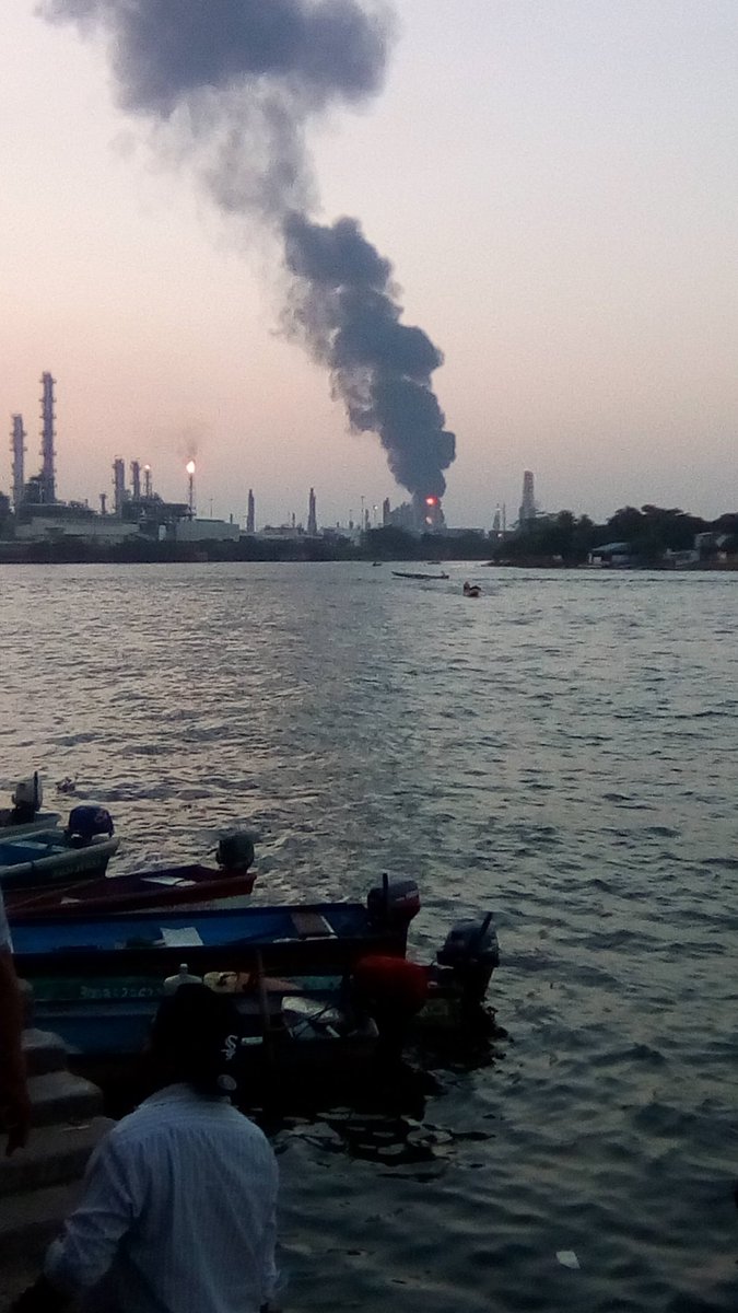Sofocan incendio en refinería de Minatitlán, en Veracruz