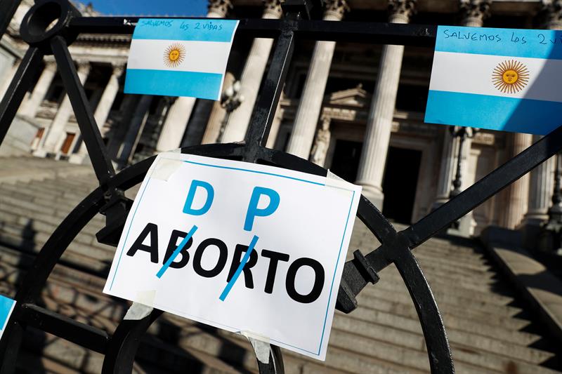 Senado de Argentina votará la despenalización del aborto el 8 de agosto