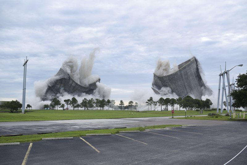 Demolición Torres Enfriamiento Florida, Demolición Controlada, Estados Unidos, Planta Energia, Jacksonville,