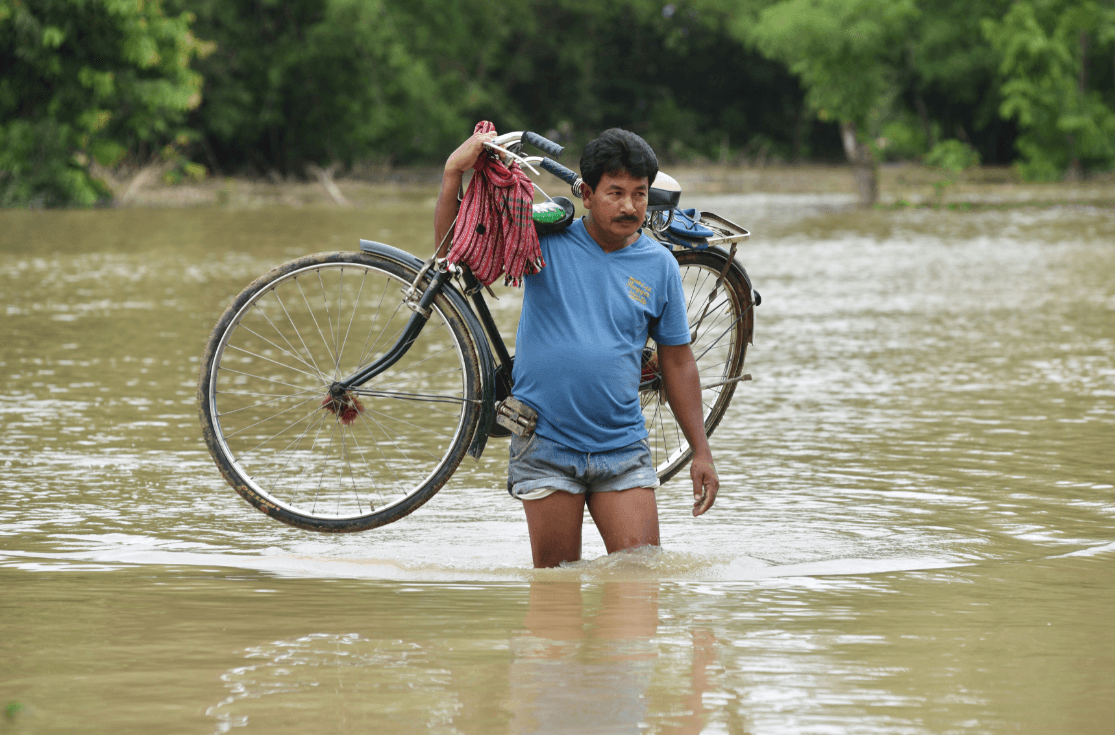Inundaciones en noreste de India causan 21 muertos