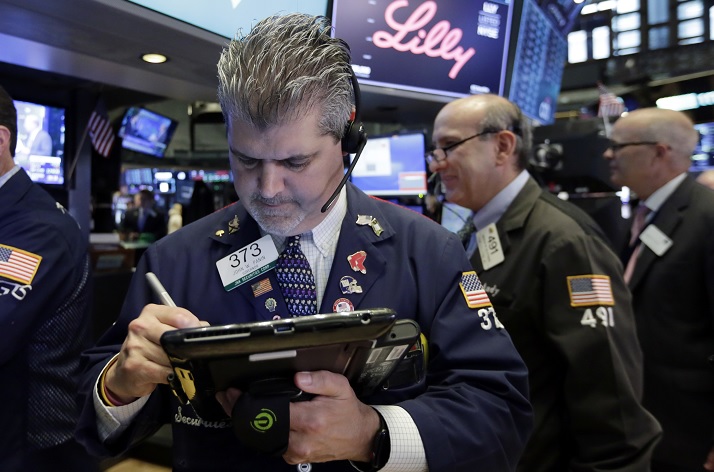 Wall Street cierra mixto y Dow Jones avanza