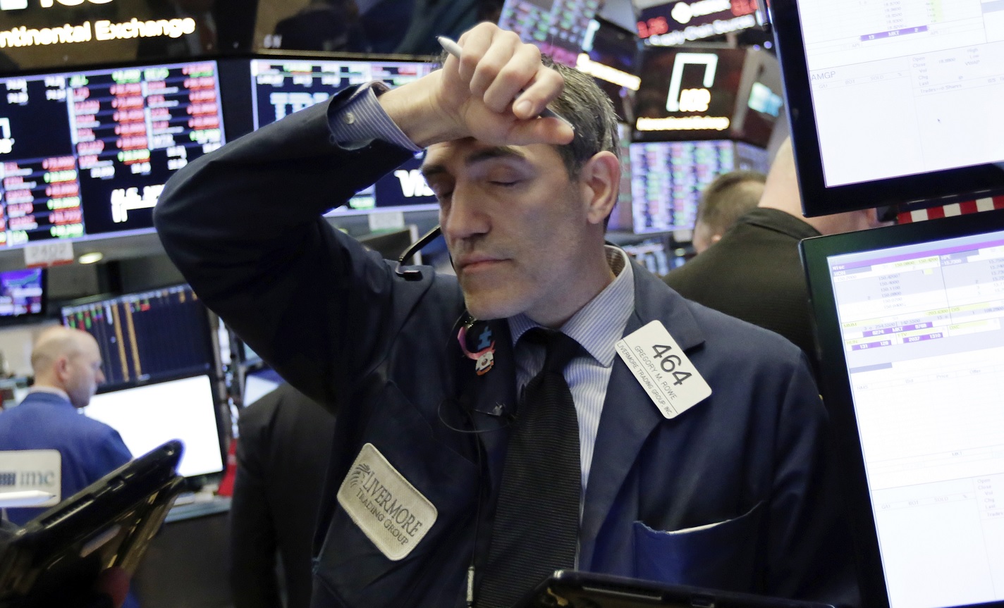 Wall Street cierra pérdidas y Dow Jones retrocede
