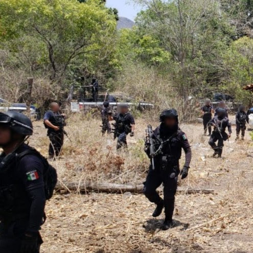 desmantelan campamento caracuaro michoacan hombres detenidos