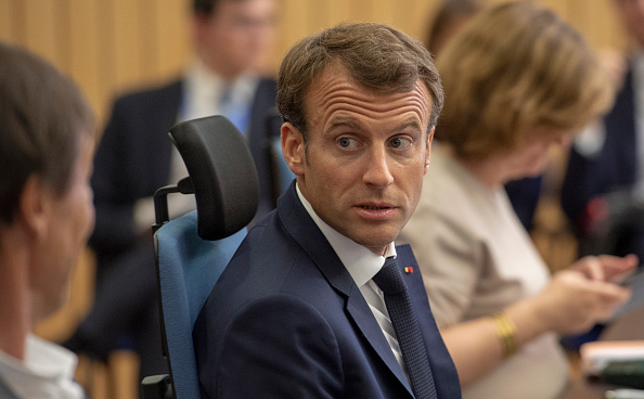 Presidente Macron registra baja popularidad tras 'caso Benal