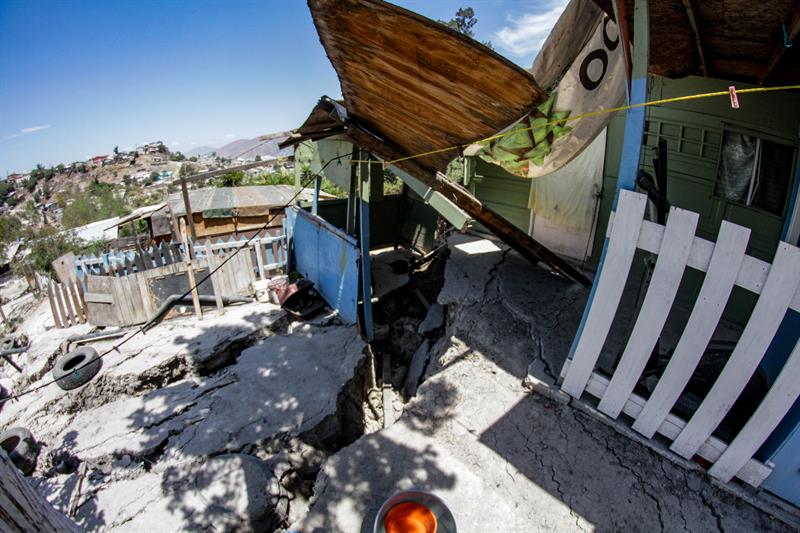 Colapsan nueve viviendas por falla geológica en Tijuana
