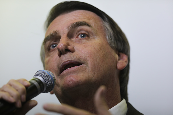 Ultraderechista Jair Bolsonaro asume candidatura en Brasil