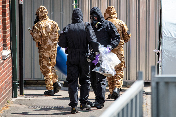 Policía británica localiza objetos relacionados con envenenamiento por Novichok