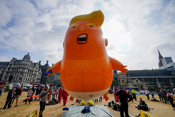 Globo de ‘bebé Trump’ se eleva frente al Parlamento de Londres