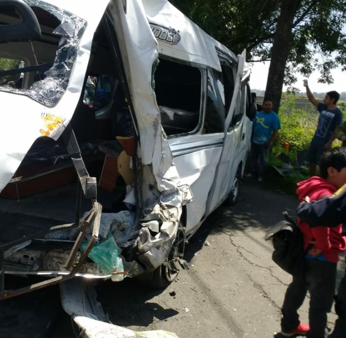 Choque en la carretera Xochimilco-Topilejo deja 15 heridos