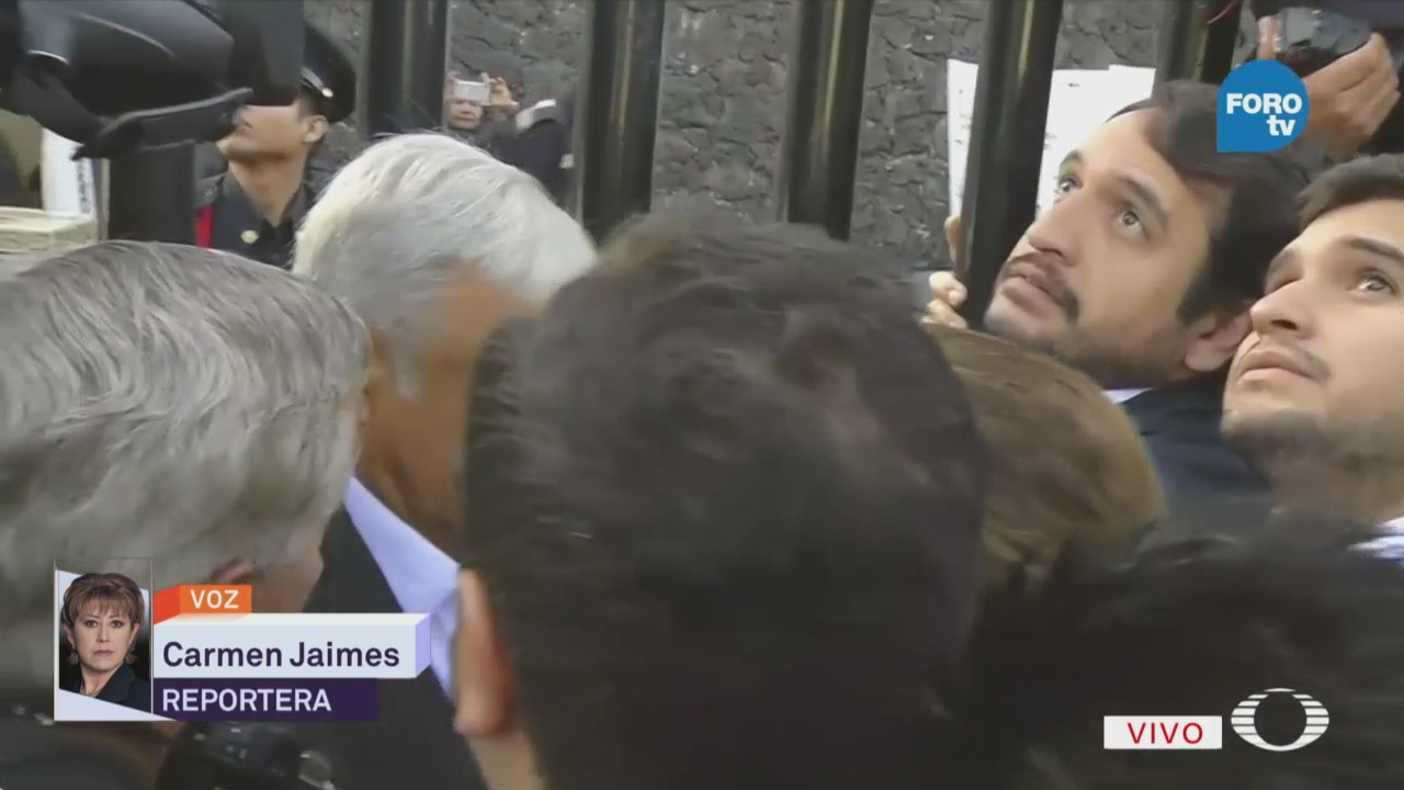 Andrés Manuel López Obrador Primero Fila Para Votar Cdmx