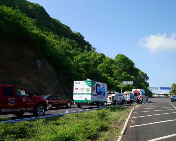 Refuerzan operativos de auxilio vial para turistas en Autopista del Sol