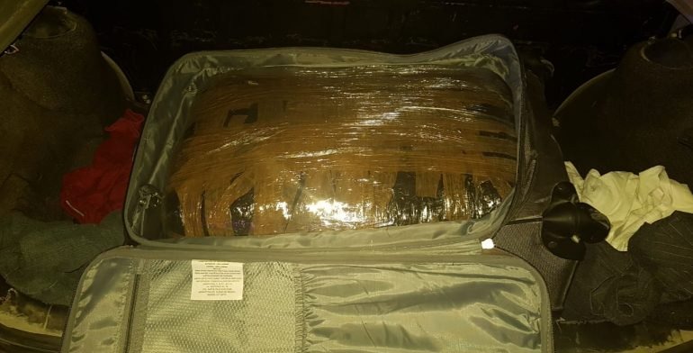 Aseguran 20 kilos de marihuana en malecón de Cozumel