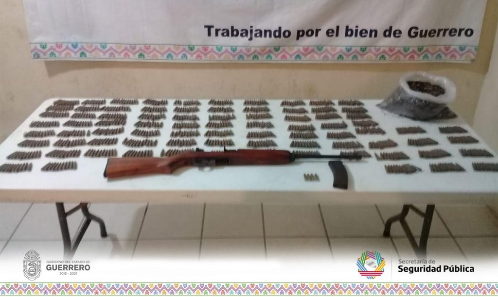 Aseguran en Acapulco armas, droga y cartuchos