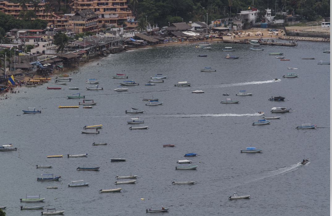 Protección Civil revisa lanchas turísticas y motos acuáticas en Acapulco