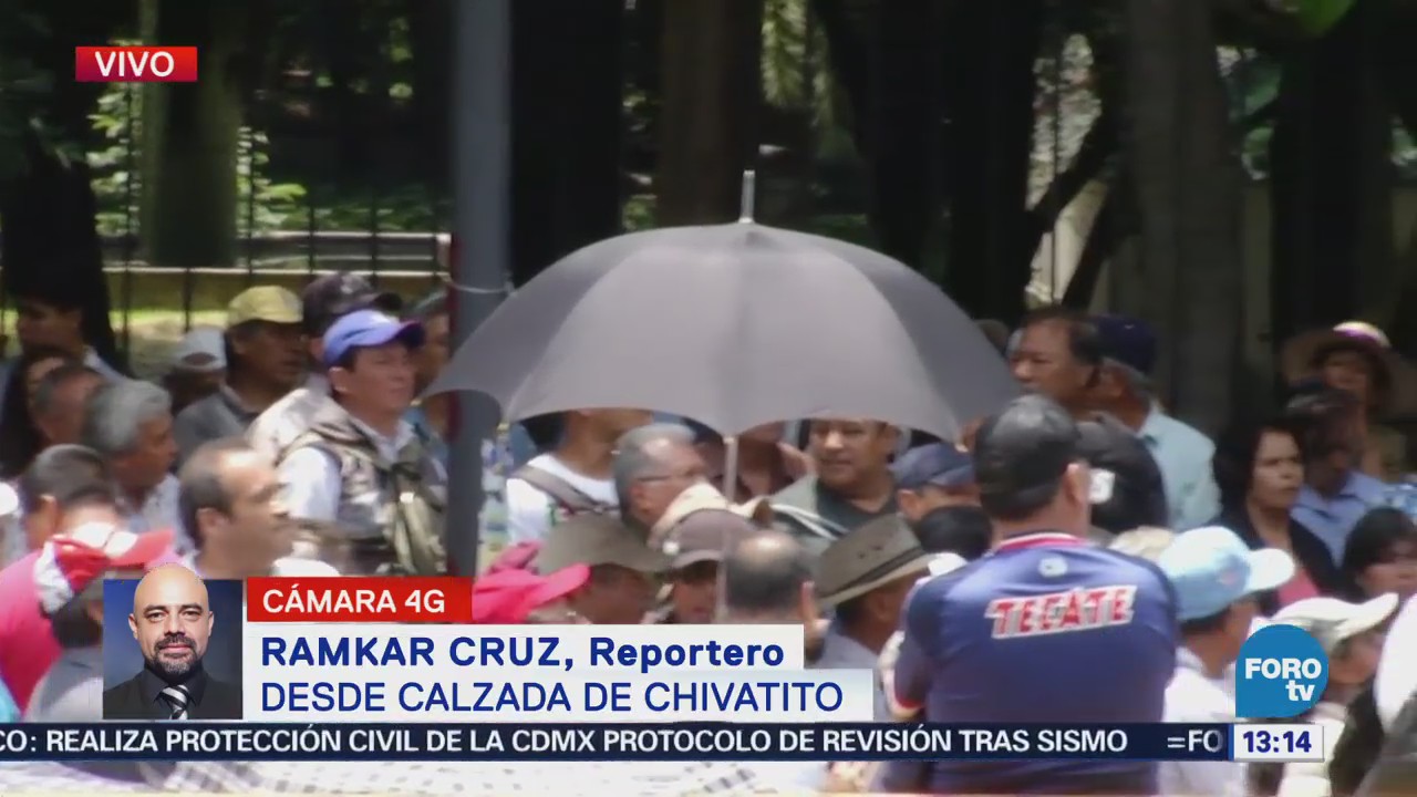 Autoridades reciben a comisión de manifestantes en calzada Chivatito, CDMX