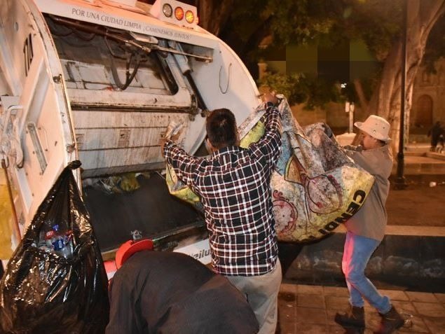 Oaxaca duplica recolección de basura ante llegada de turistas por Guelaguetza