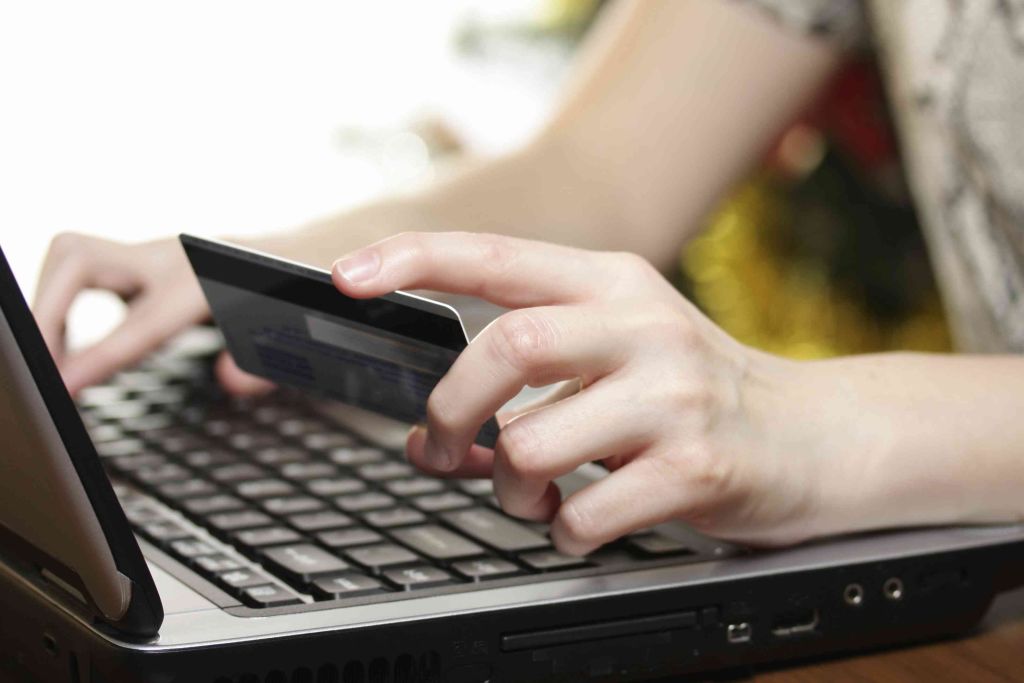 Comprar y pagar en línea, principales causas de fraudes cibernéticos