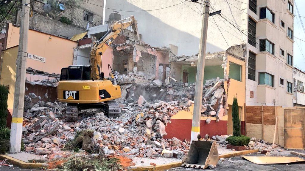 Concluye demolición de inmueble afectado por sismo en la GAM