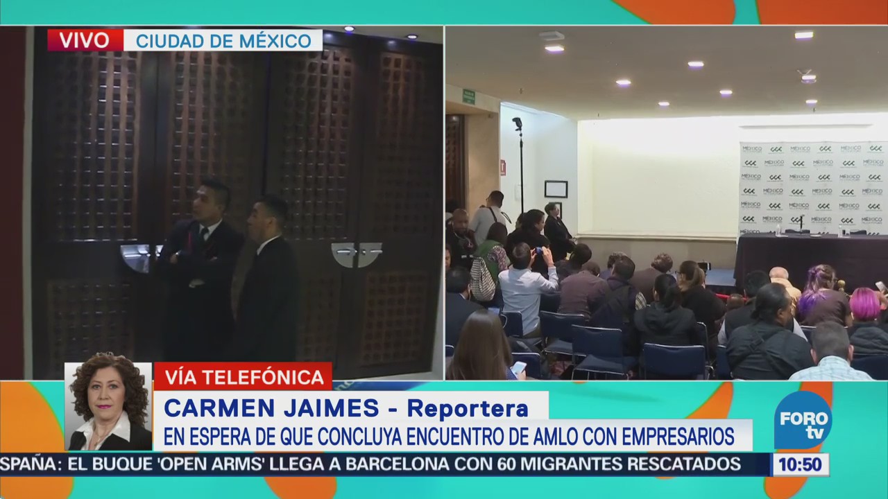 Continúa la reunión entre López Obrador y el CCE