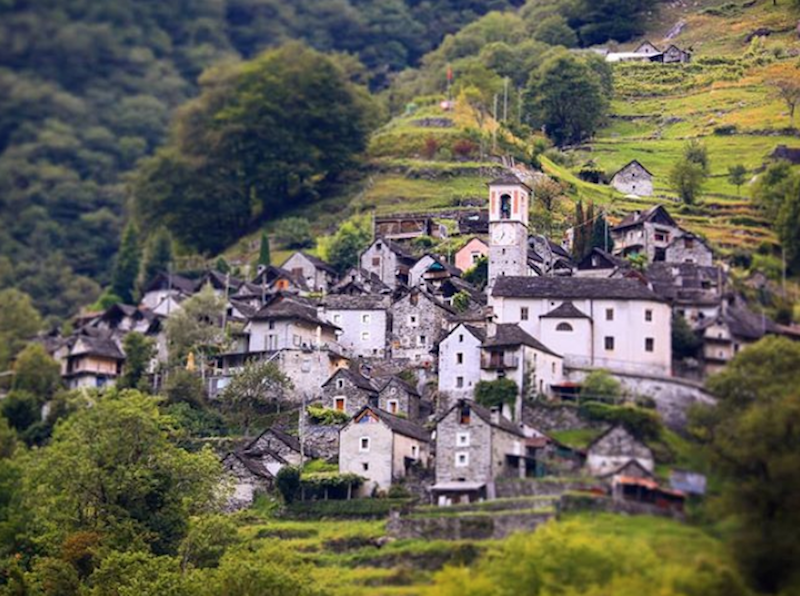 Convertirán en hotel al pueblo más pequeño de Suiza