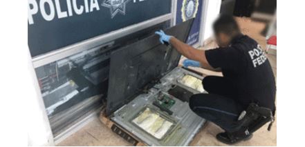 PF asegura más de dos kilos de crystal ocultos en pantalla, en Sinaloa