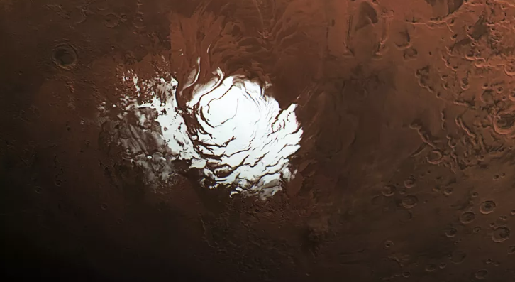Descubren agua líquida en Marte bajo capa de hielo