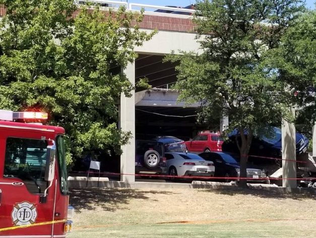 Colapsa estacionamiento en Irving, Texas; no hay heridos