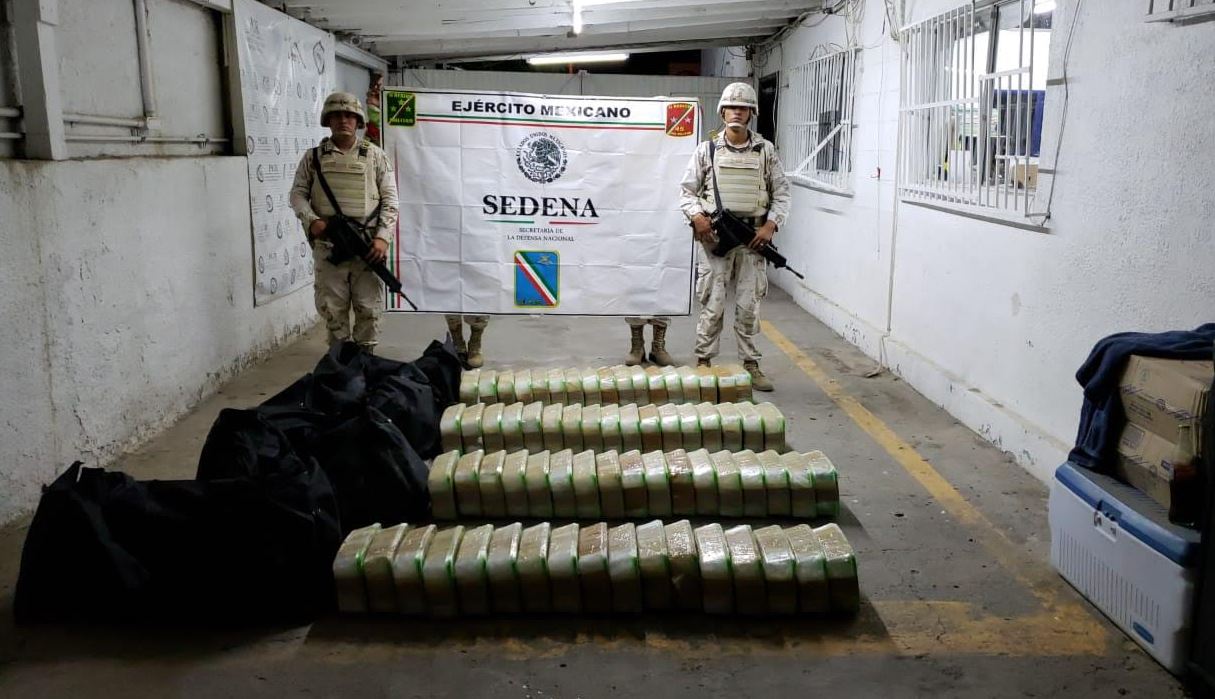 Ejército asegura cuatro maletas con droga en Sonora