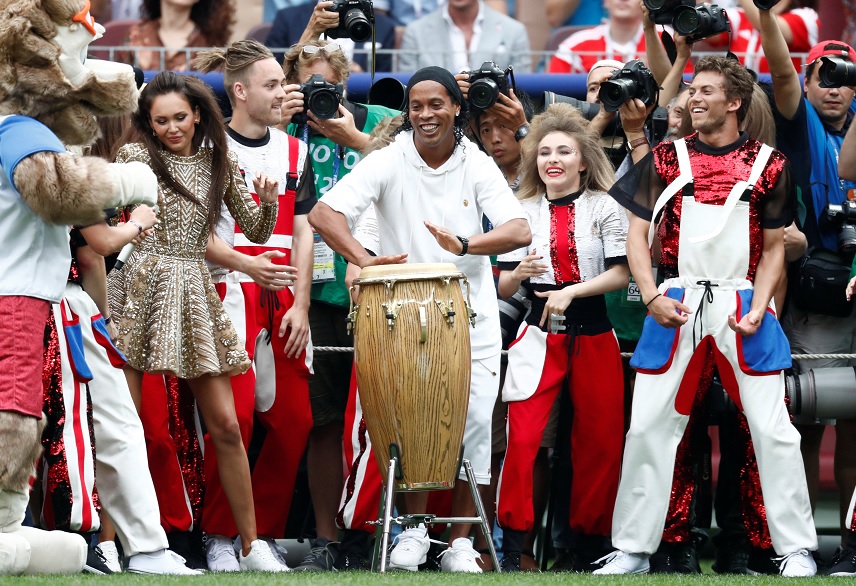 Will Smith y Ronaldinho animan ceremonia de clausura Mundial