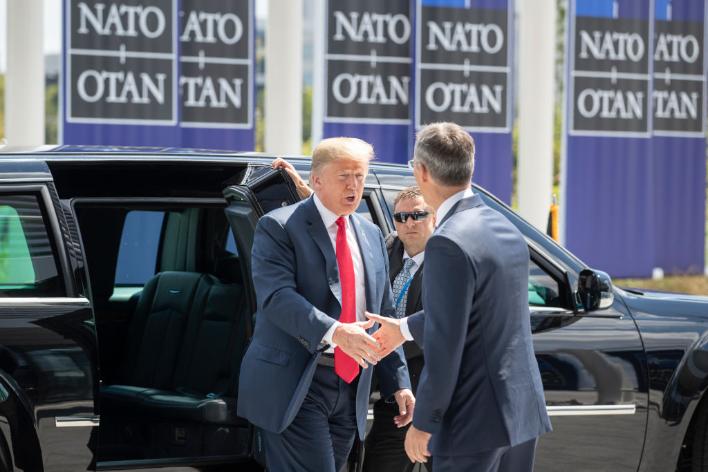 Trump amenaza con sacar a Estados Unidos de la OTAN