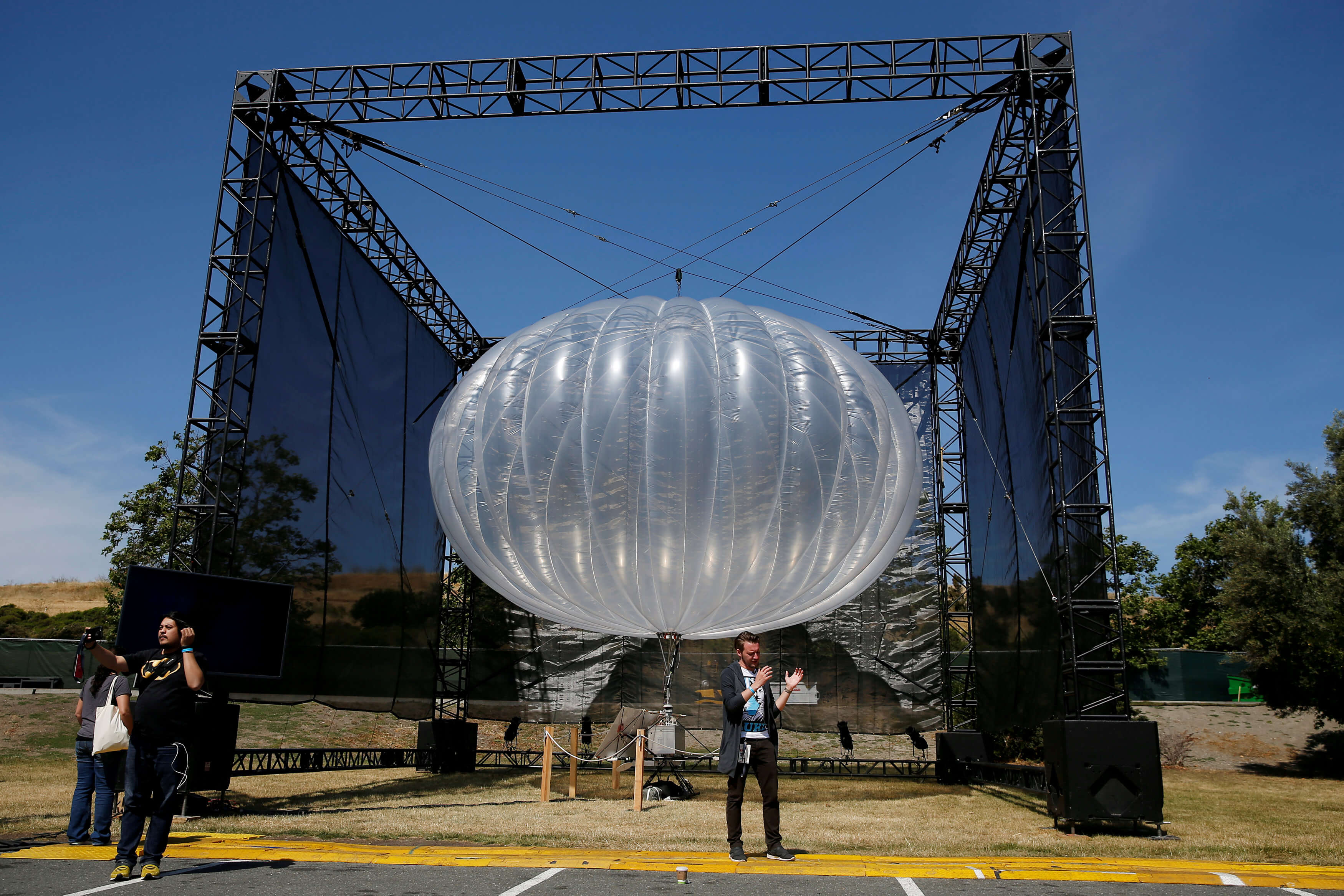 'Project Loon' busca llevar internet a Kenia con globos aerostáticos