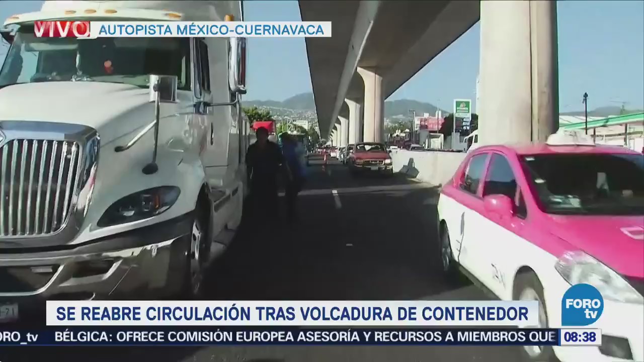 Habilitan un carril para el tránsito en la autopista México-Cuernavaca