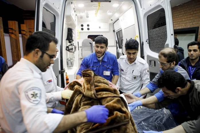 Sismo de magnitud 5.9 sacude a Irán; hay al menos 26 heridos