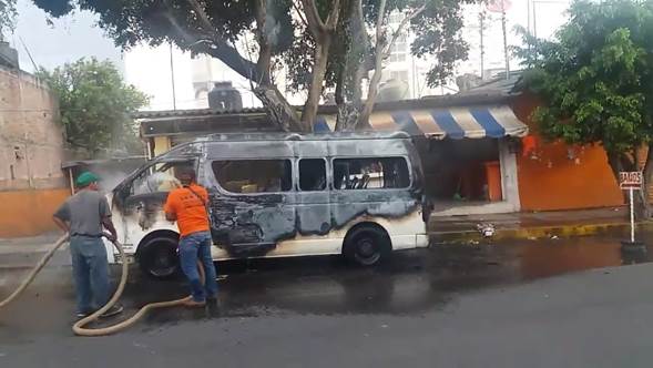 Incendian unidades de transporte público en Chilpancingo, Guerrero