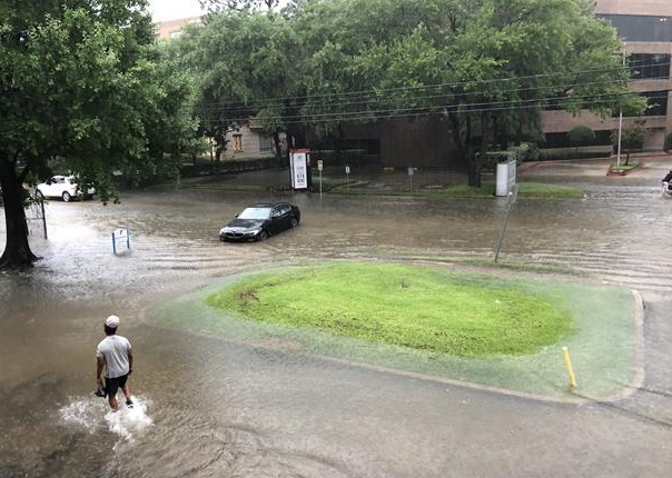 Inundaciones en Houston obligan a cancelar concierto del 4 de julio
