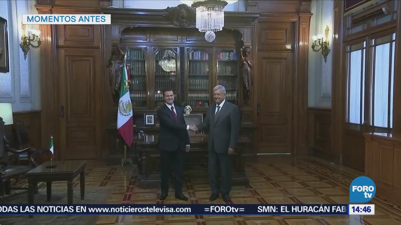 López Obrador Enrique Peña Nieto Recorren Pasillos Palacio Nacional