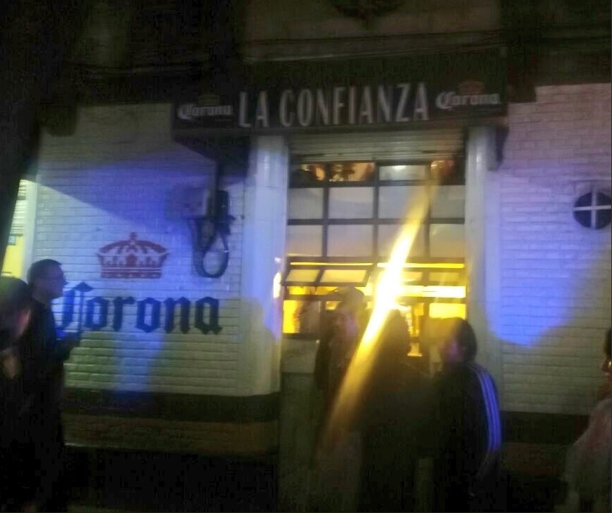 Matan hombre dentro de un bar en Santa María la Ribera