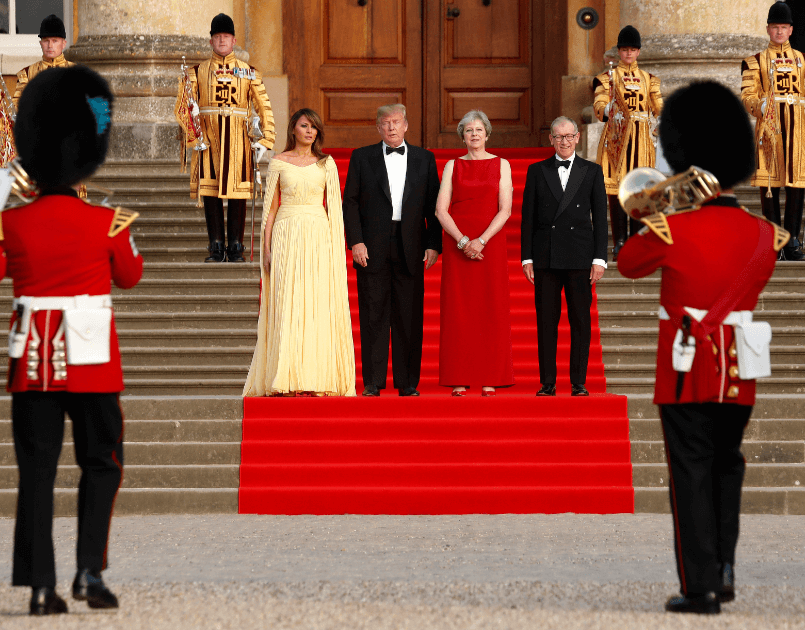 Trump es recibido con ceremonia militar en Inglaterra