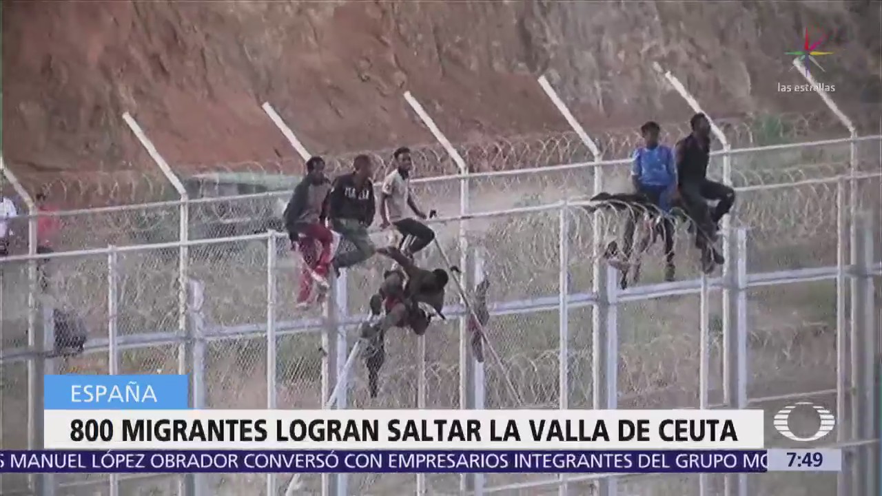 Migrantes africanos saltan valla de Marruecos con Ceuta