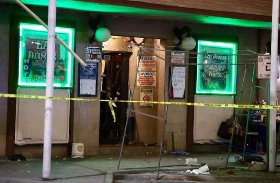 Investigan ataques simultáneos en bares de Nuevo León