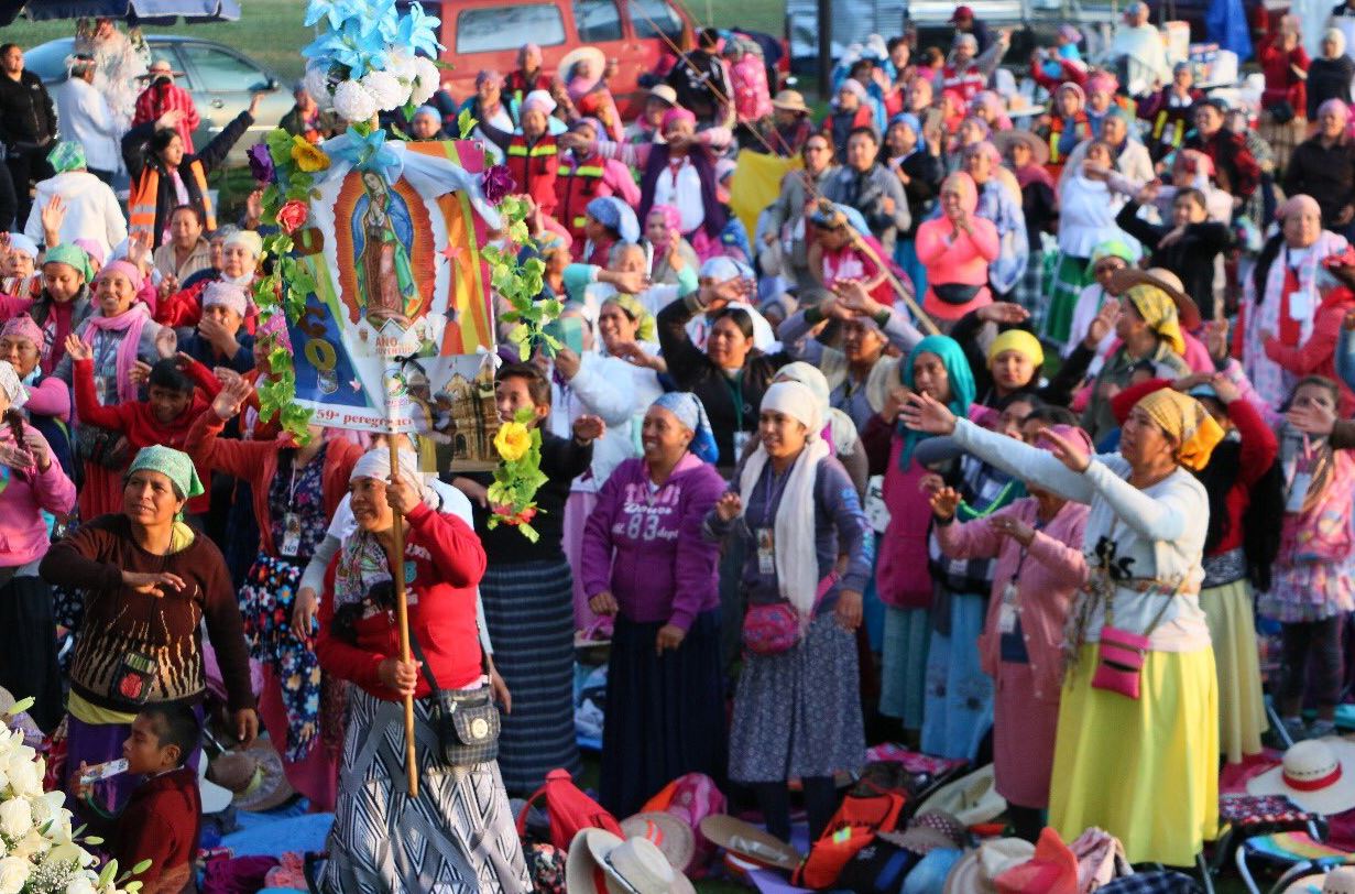Peregrinos de Querétaro parten del Edomex rumbo a la Basílica