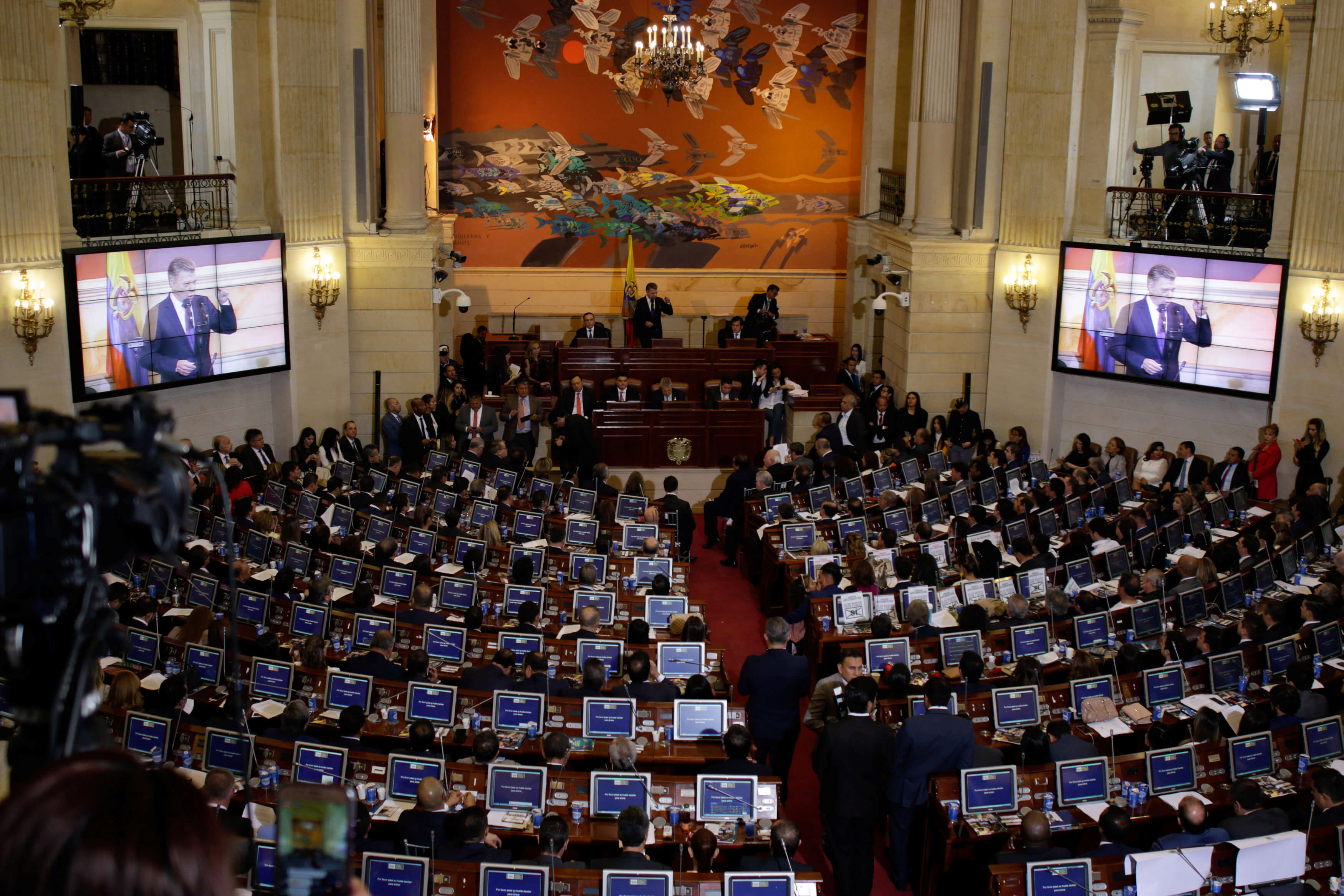 Santos bienvenida Congreso colombiano exguerrilleros FARC