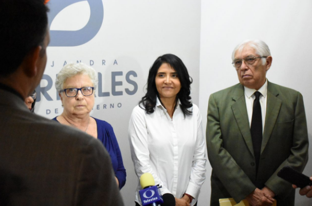 Derechos no se ponen Consulta Alejandra Barrales